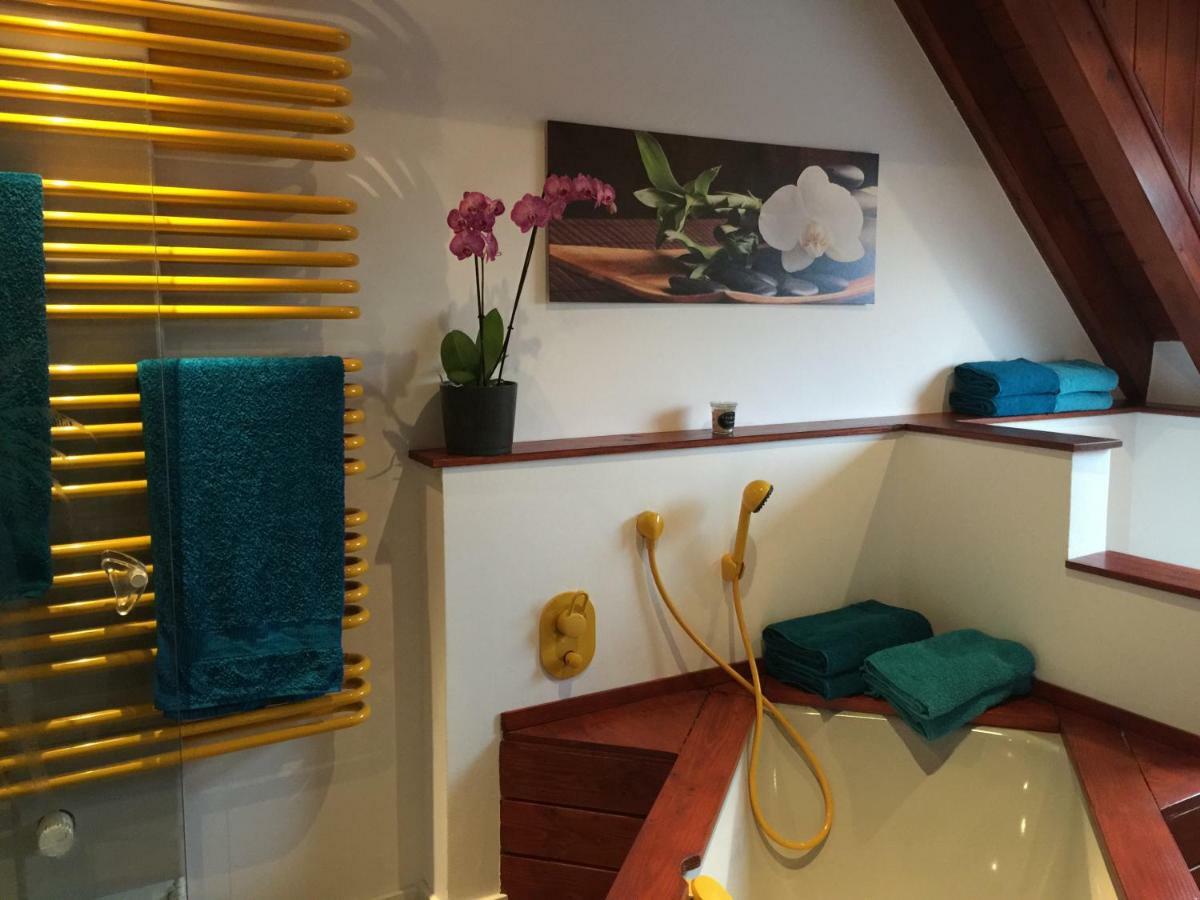 Ferienwohnung Alte B3 Рингсхайм Екстериор снимка