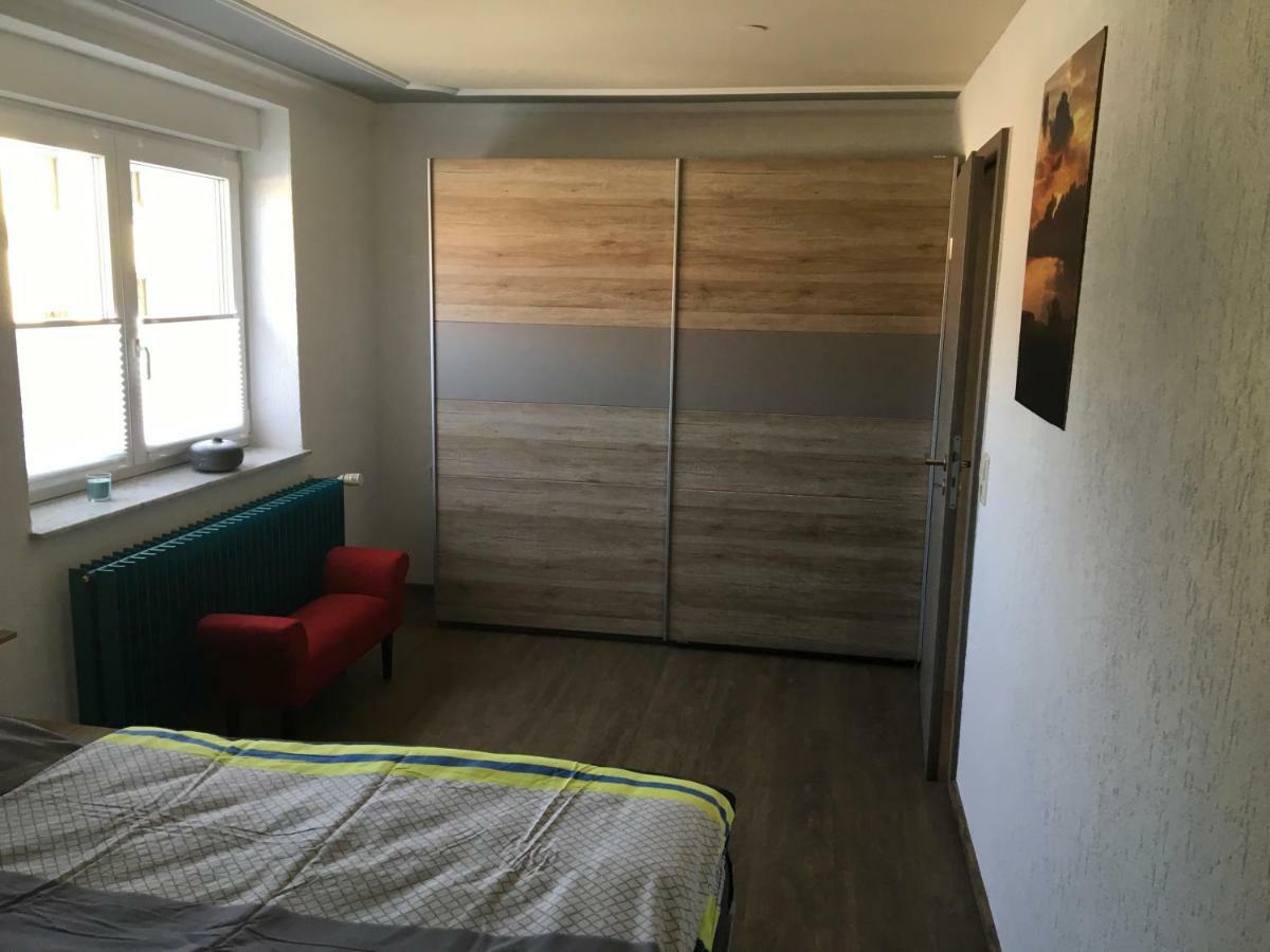 Ferienwohnung Alte B3 Рингсхайм Екстериор снимка