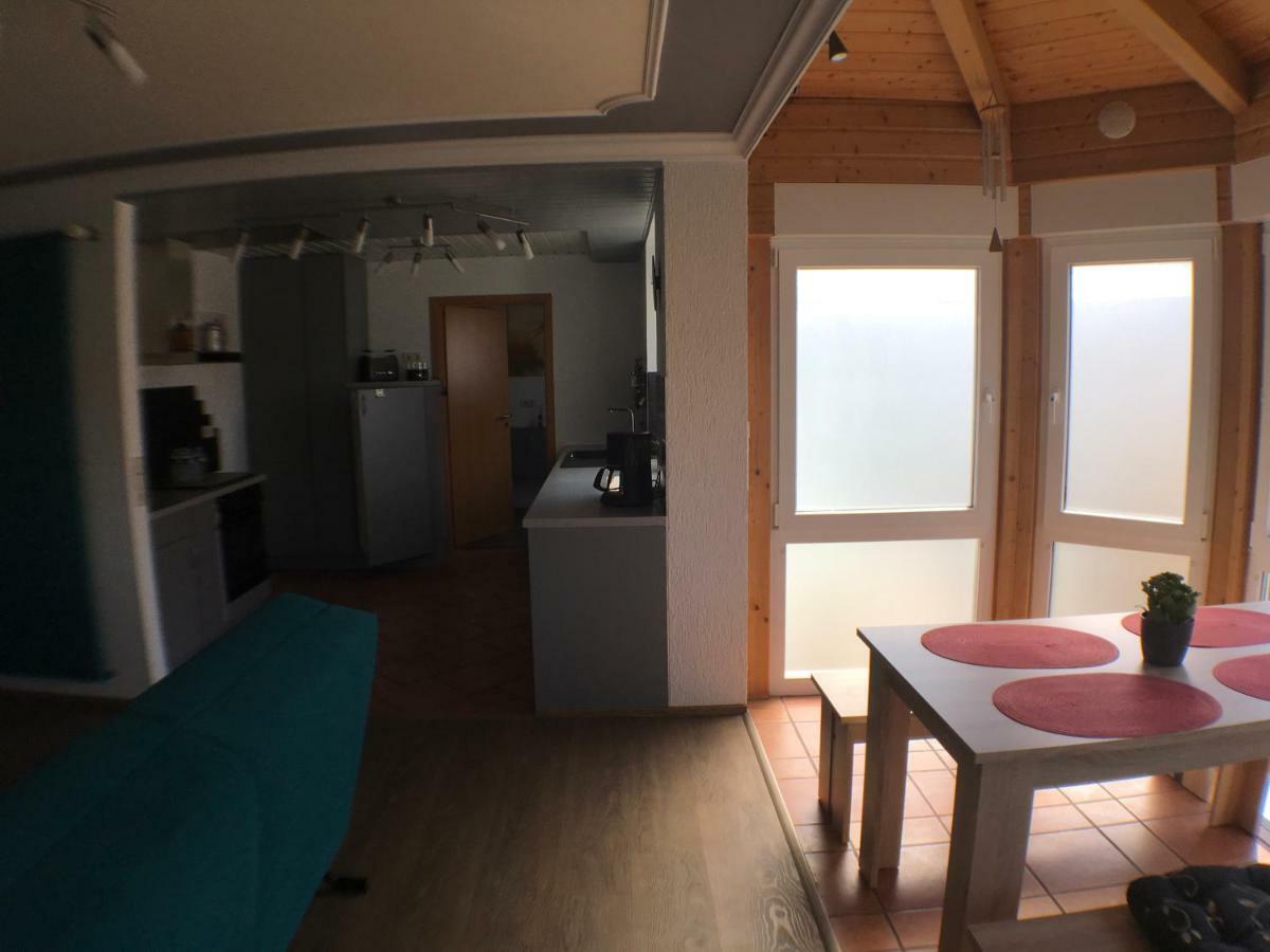 Ferienwohnung Alte B3 Рингсхайм Екстериор снимка